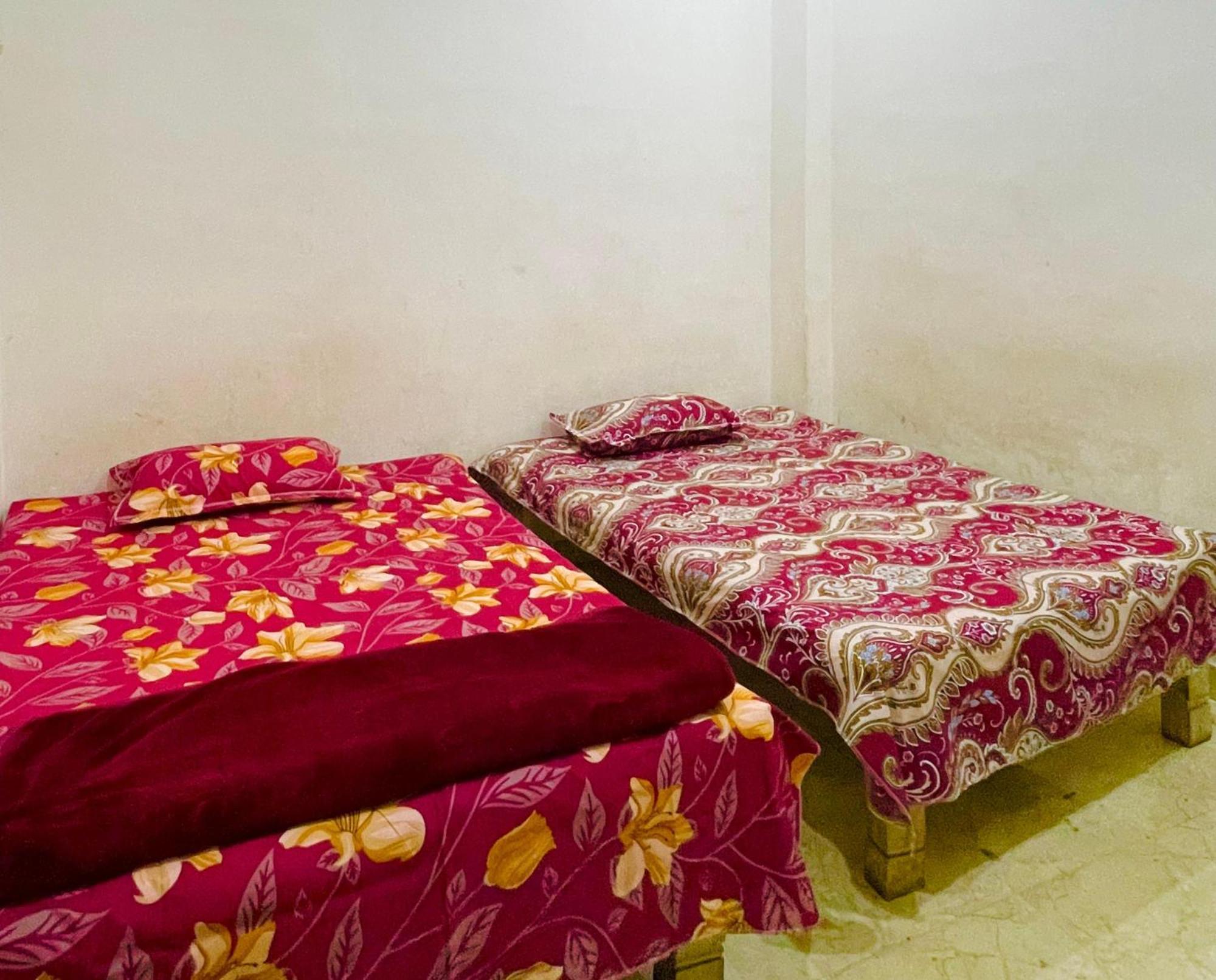 Om Sai Guest House Varanasi Eksteriør billede